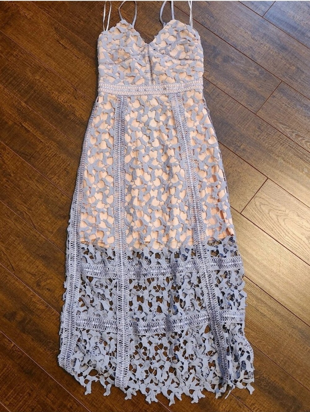 Elliatt Dress Womens S Gray Lace Crochet Midi Spaghetti Strap Boho Formal - Picture 2 of 5